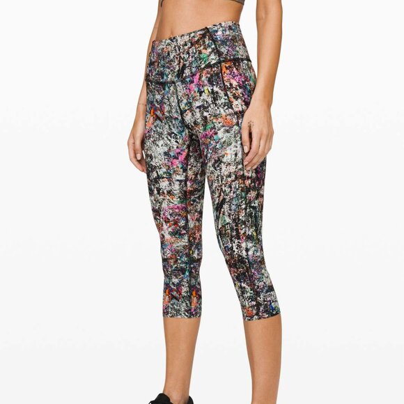 Lululemon Fast & Free Crop II Nulux 19" in Vitalize Multi size 4 - Picture 1 of 9